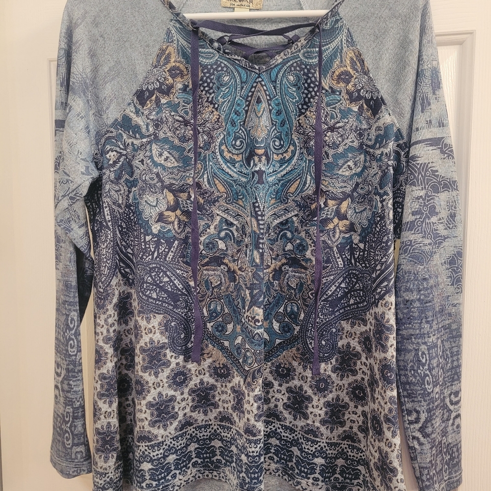NWT Oneworld Small Long sleeve blouse. Blue and teal paisley pattern